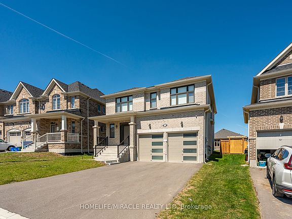 2nd image of 5 Ainslie Hill Cres