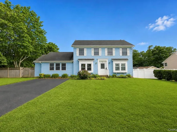 36 George Street, Sayville, NY 11782
