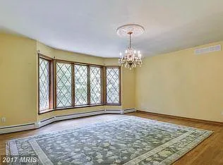 109 Norman Ave — Photo 6