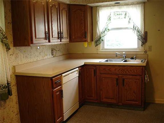 4th image of 3201 Alden Dr