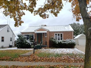 511 S 30th St, Manitowoc, WI 54220