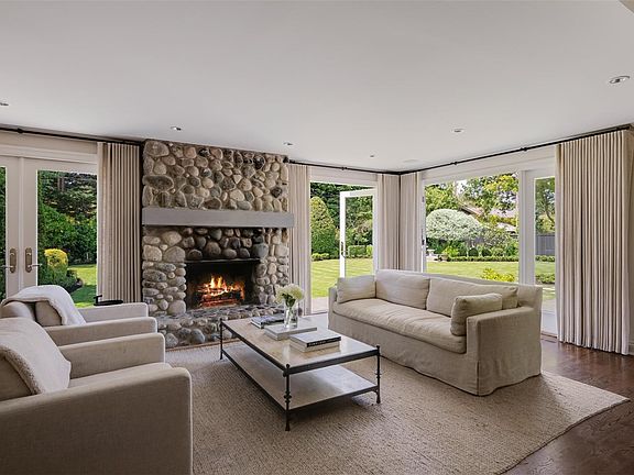 5th image of 3270 Beach Dr