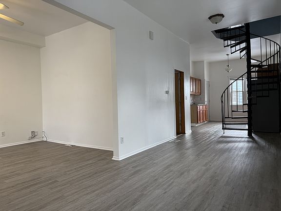 2nd image of 3525 W Fullerton Ave #2