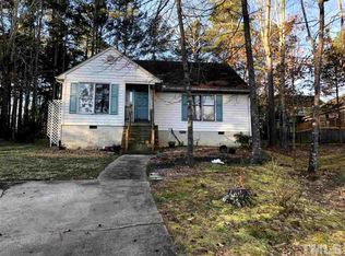 202 Forsyth Dr, Chapel Hill, NC 27517