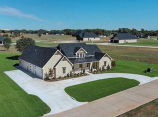 2438 Wind River Cir, Blanchard, OK 73010