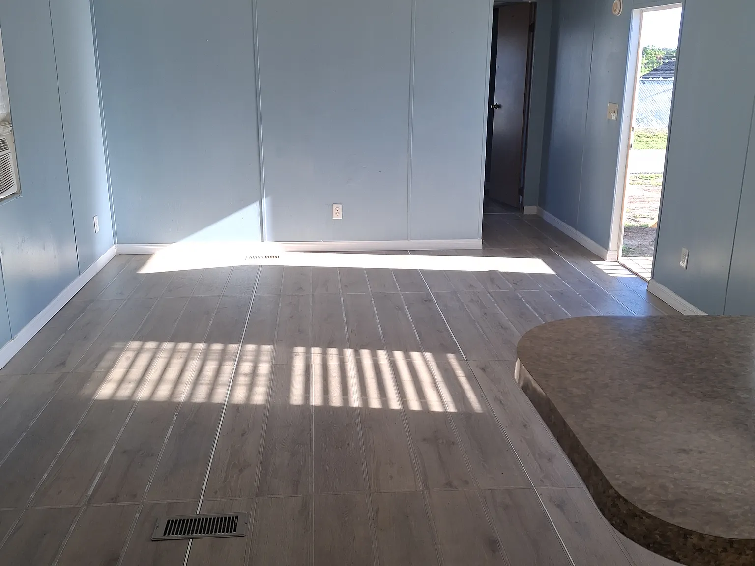 2 bed, $1,083 — Photo 4