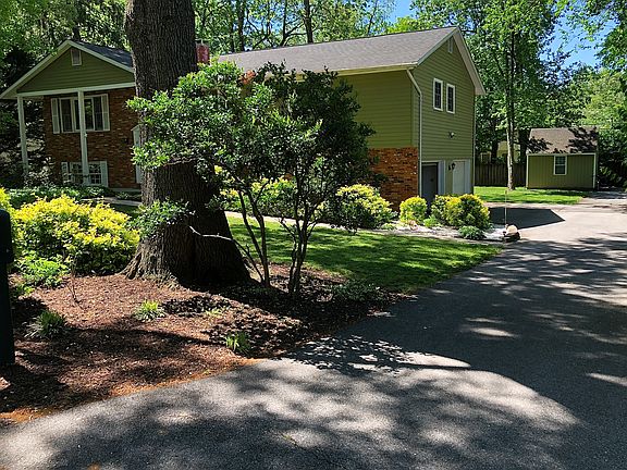 3rd image of 17 Sunset Dr