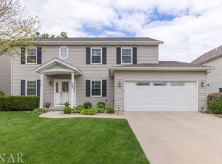 2201 Case Dr, Bloomington, IL 61701