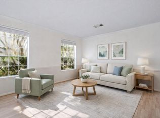 2630 Lakeway Dr, Seabrook, TX 77586
