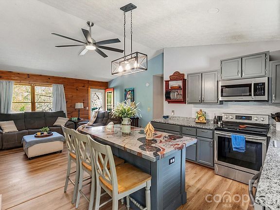 5th image of 187 Cedarwood Dr