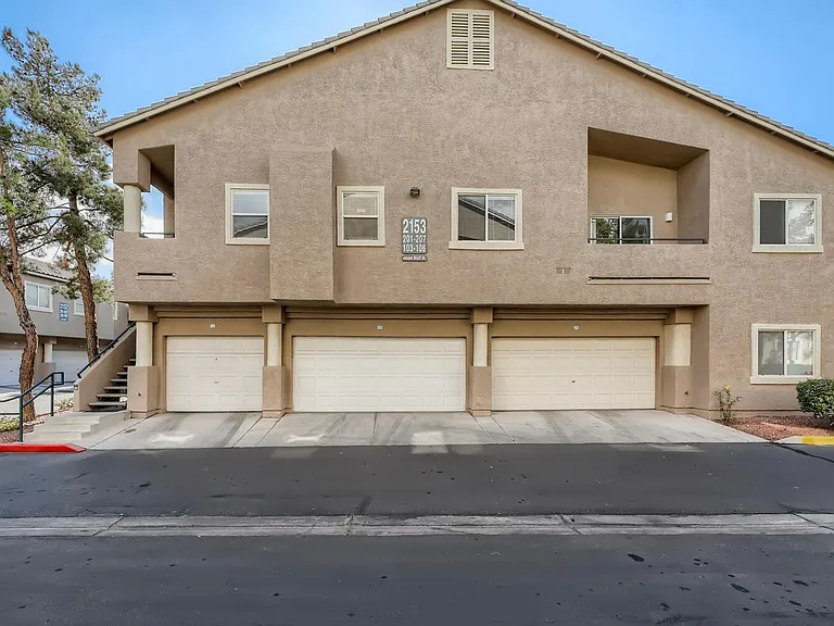 2153 Jasper Bluff St #201 — Photo 2