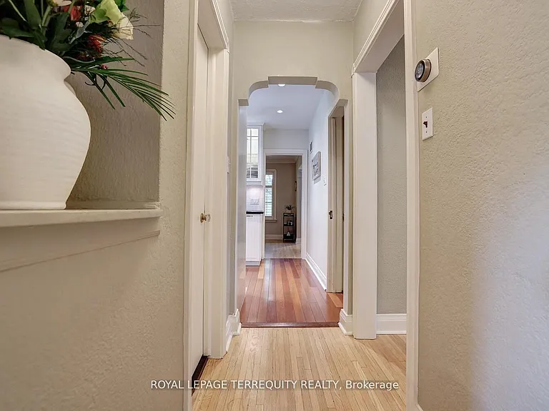 20 Elderidge Ave — Photo 25
