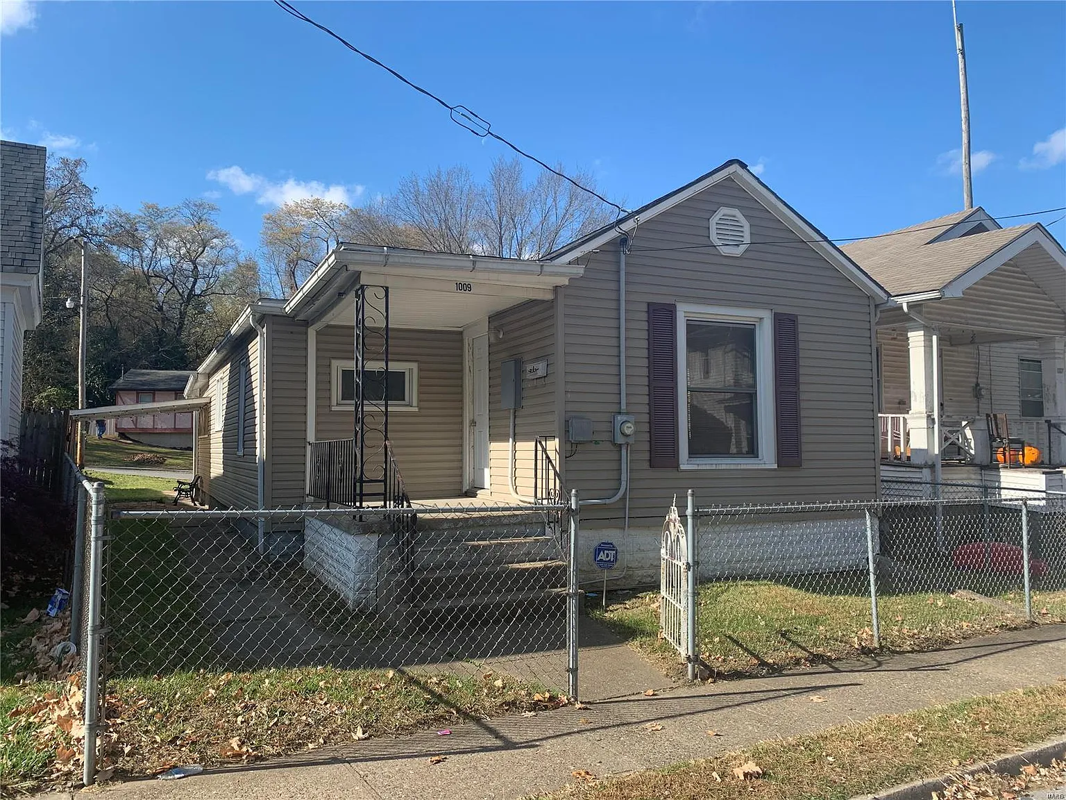 1009 Fulton Ave photo 1