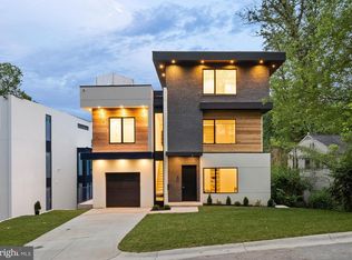 5208 Danbury Rd, Bethesda, MD 20814