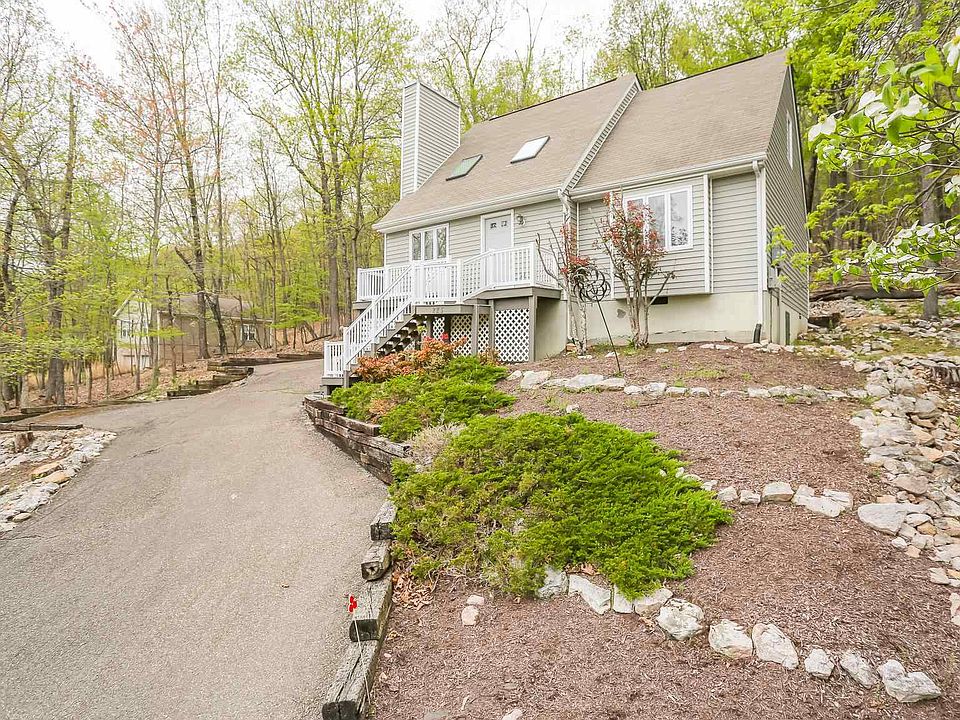 1st image of 225 Grouse Dr