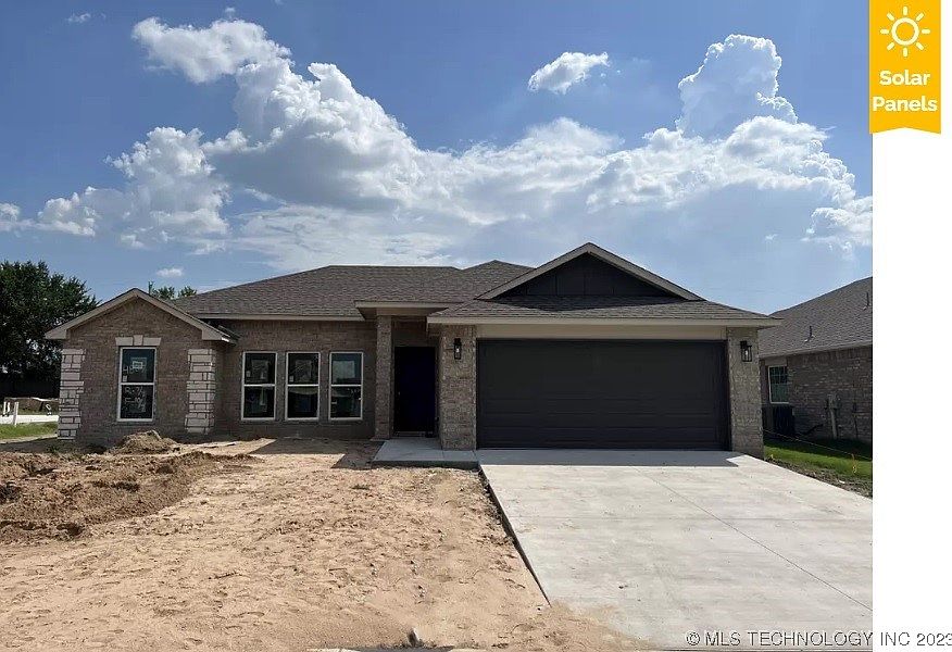 1st image of 4807 E Galveston Pl S
