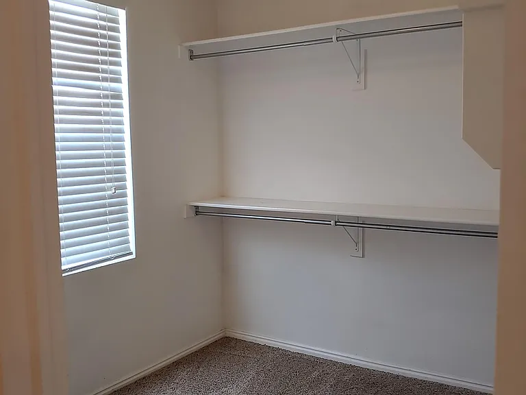 1258 W Bridalwood Loop #1 — Photo 2