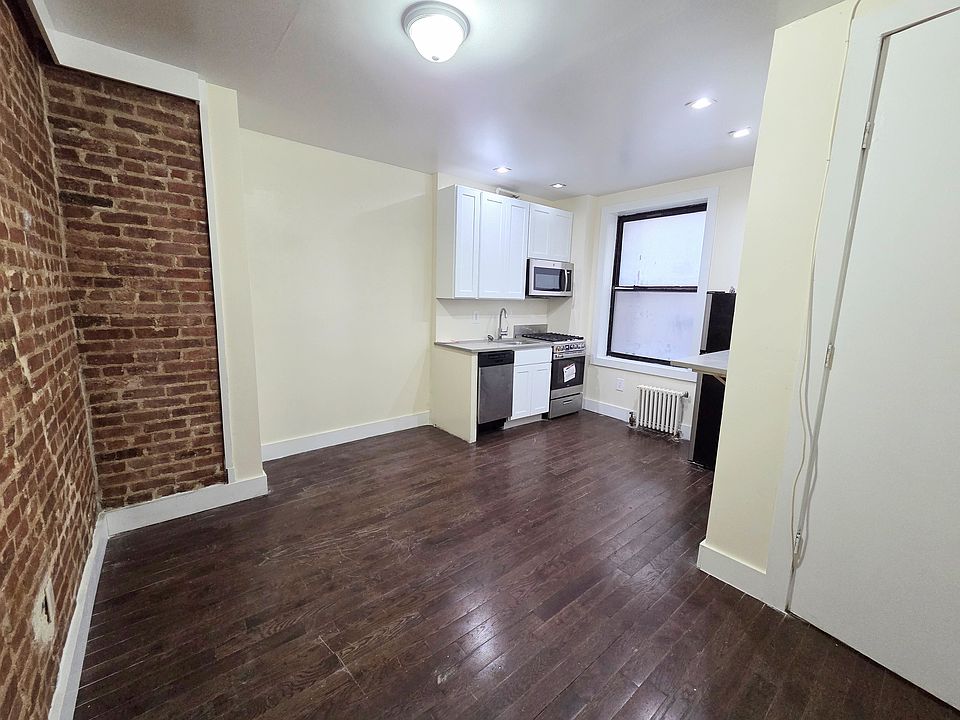 2nd image of 564 W 189th St APT 1C