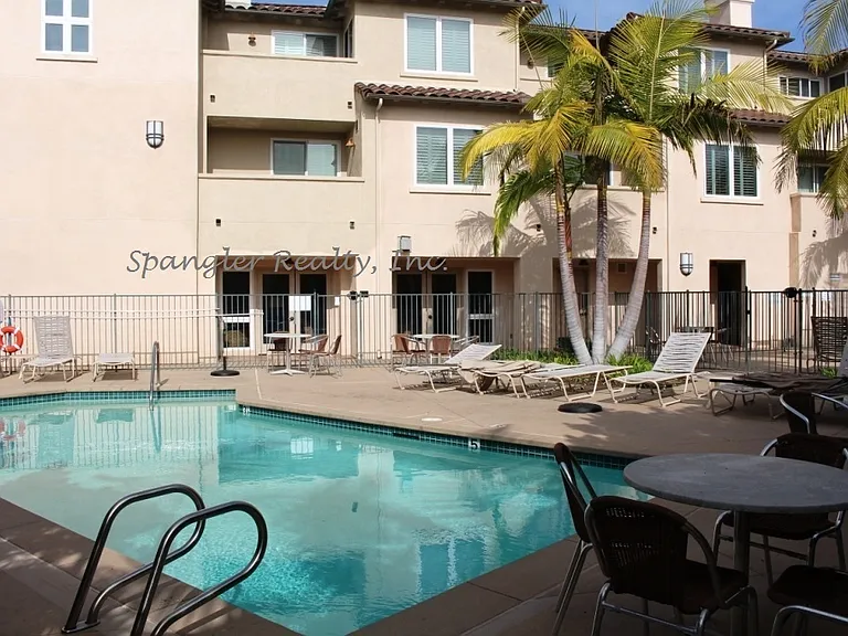553 Laguna Dr — Photo 17
