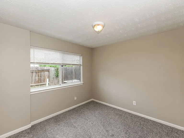 814 Forest Ivy Ln — Photo 15