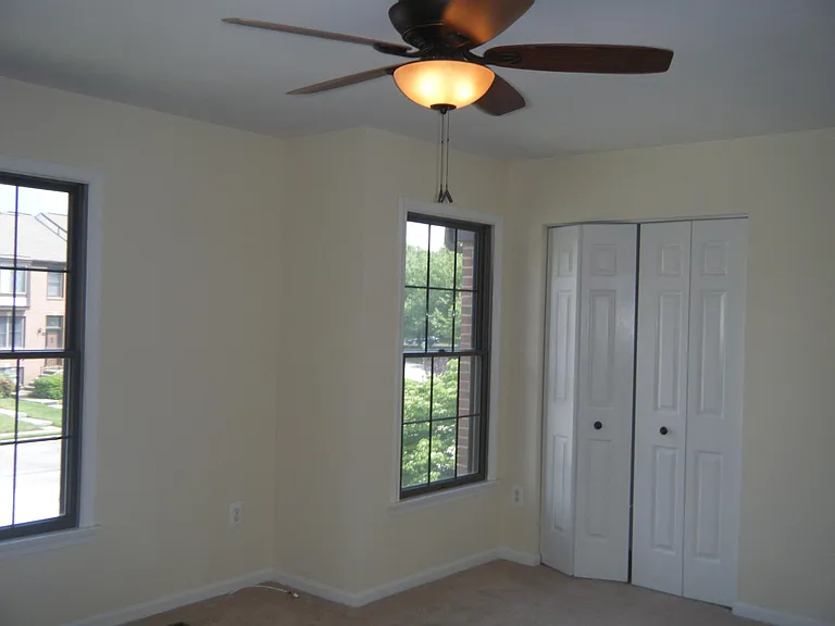 23 Rhodes Pl — Photo 15