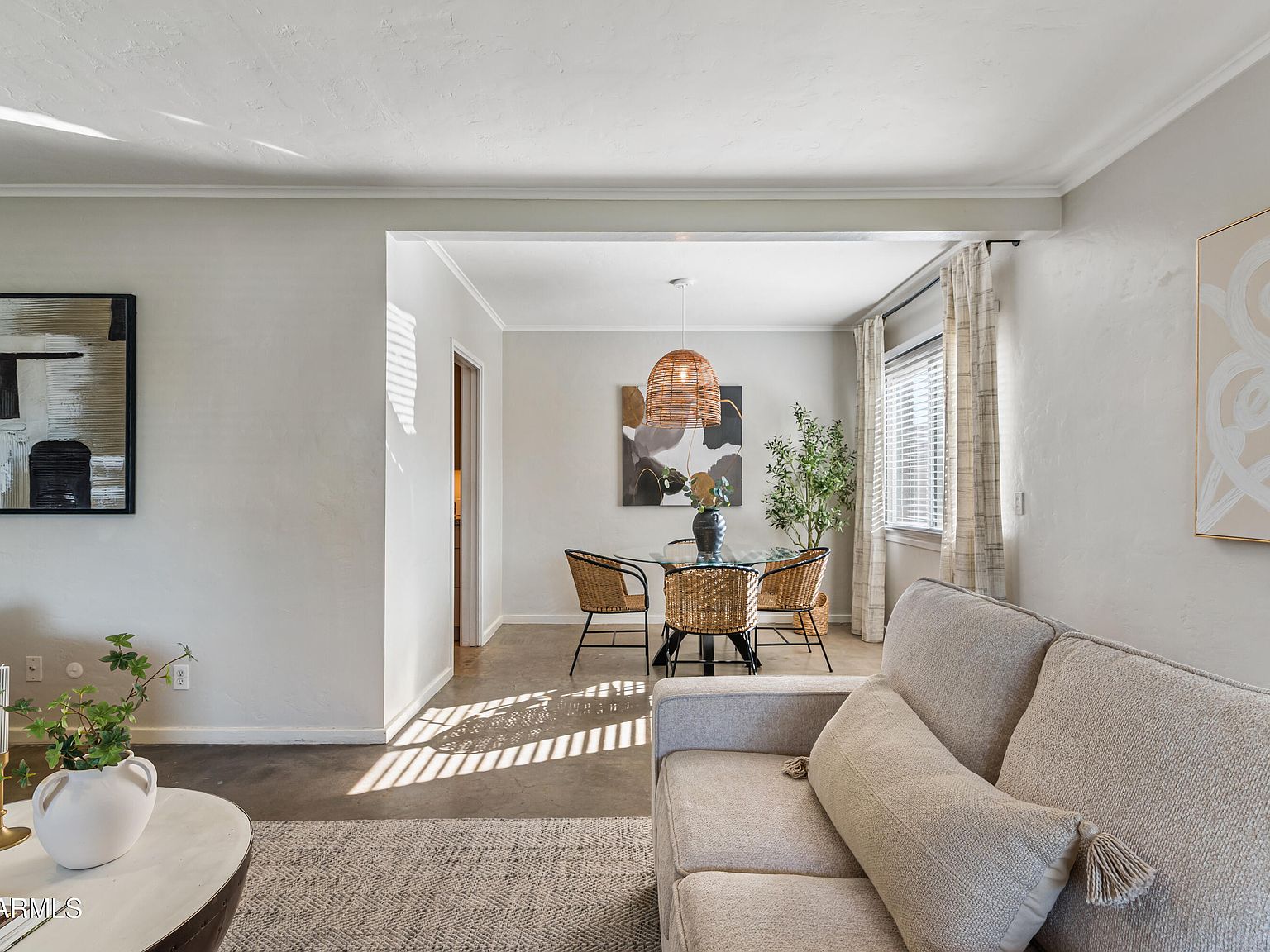 3001 N 17th Dr - Living area