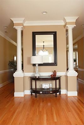 3rd image of 2808 Barberry Ct