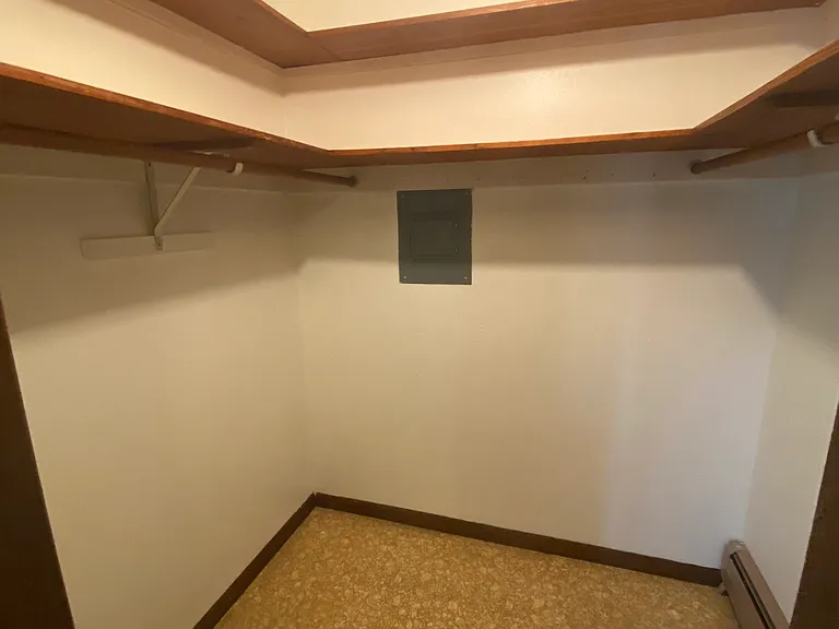 429 N Gilbert St — Photo 39