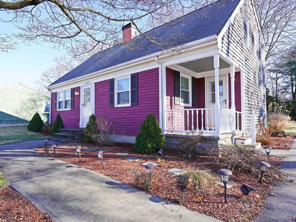 72 Woodbine St, Attleboro, MA 02703