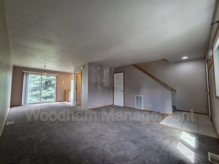 111 Pondera Ave #B — Photo 3