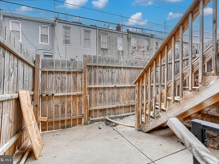 404 N Robinson St — Photo 26