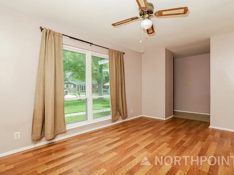 1060 Richmond Dr — Photo 11