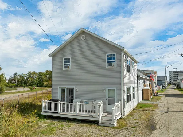 5 Chase Street, Hampton, NH 03842