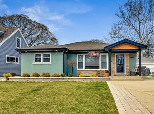 824 Florence Dr, Park Ridge, IL 60068