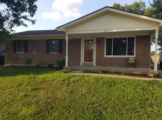 5517 Branston Dr, Louisville, KY 40216