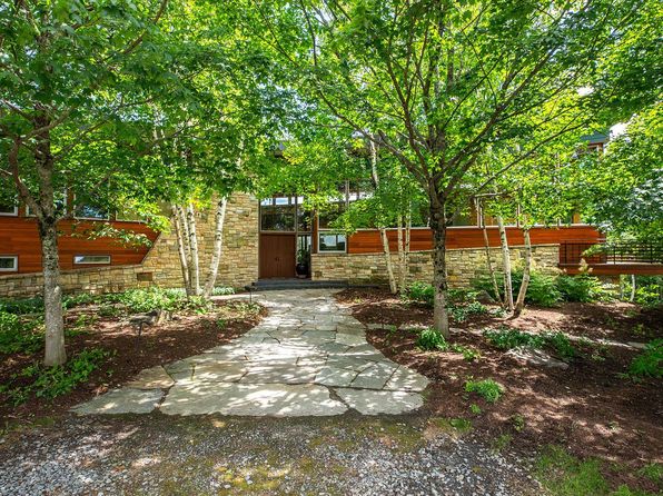 454 Mountain Road, Stratton, VT 05155