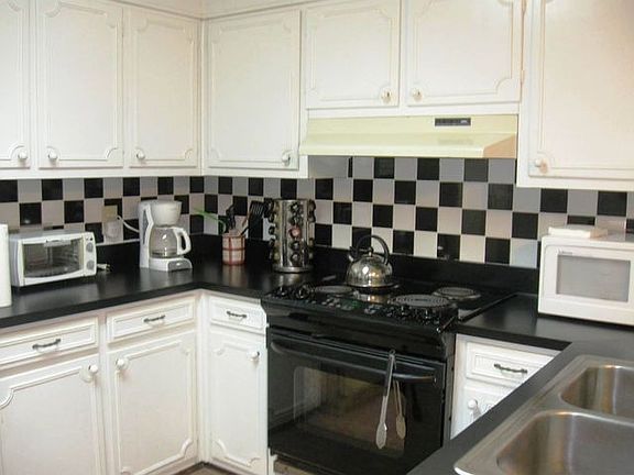 5th image of 4992 Green Oak Dr
