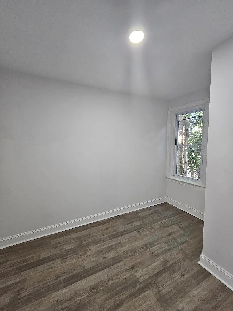 6415 Glenmore Ave - A - 6415 Glenmore Ave - A — Photo 3