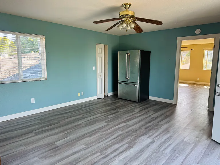 2102 Overhill Rd #C — Photo 3