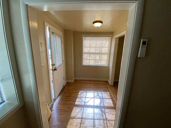 2nd image of 3435 J St APT 2