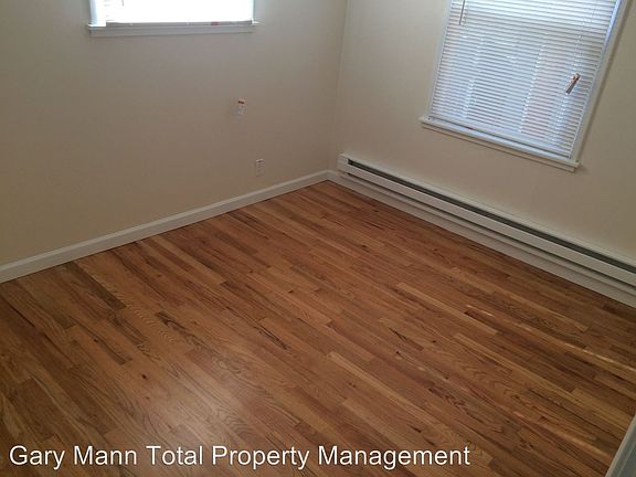 5th image of 308 W Knolls Vista Dr