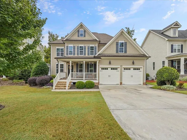 932 Hollymont Dr, Holly Springs, NC 27540