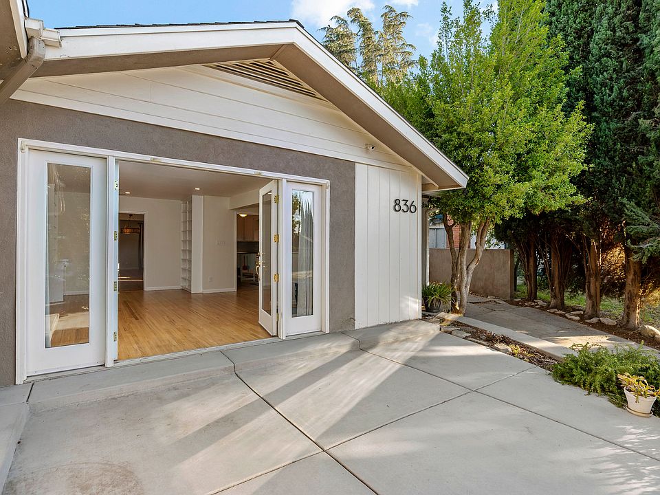 1st image of 836 Serpentine Dr #1