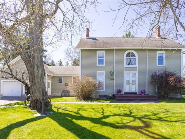 1559 W Bloomfield Rd, Honeoye Falls, NY 14472