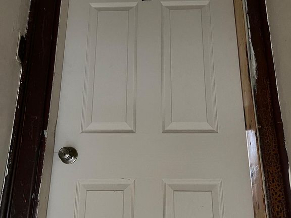 2nd image of 32 W Woodward St APT 2