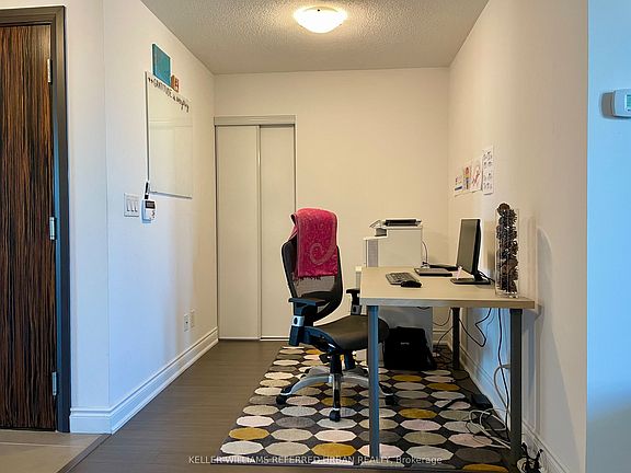 4th image of 325 S Park Rd #316