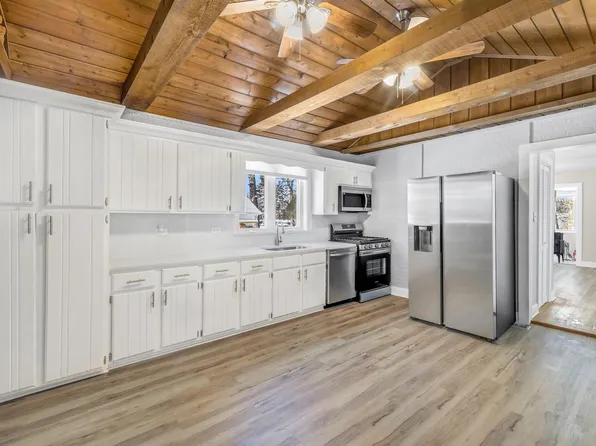 W3683 Linnwood AVENUE, Lake Geneva, WI 53147