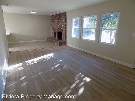 3rd image of 3705 Yosemite St