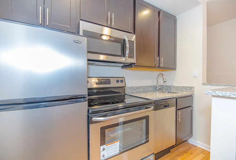 1504 N Dearborn Pkwy, Chicago, IL — Photo 2