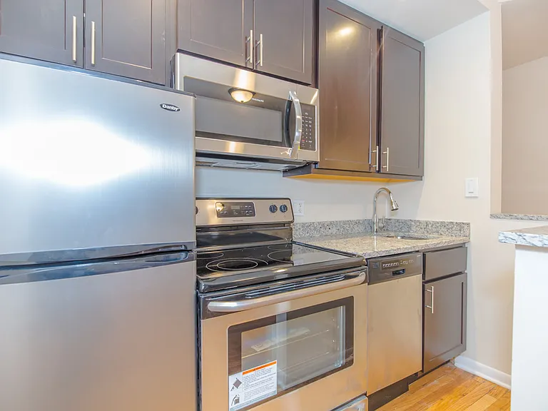 1504 N Dearborn Pkwy, Chicago, IL — Photo 2